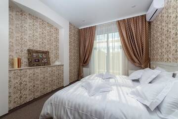 Фото номера Номер Делюкс с кроватью размера «king-size» Отель Villa Sarra г. Барановичи 6