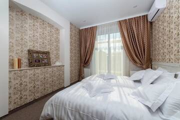 Фото номера Номер Делюкс с кроватью размера «king-size» Отель Villa Sarra г. Барановичи 4