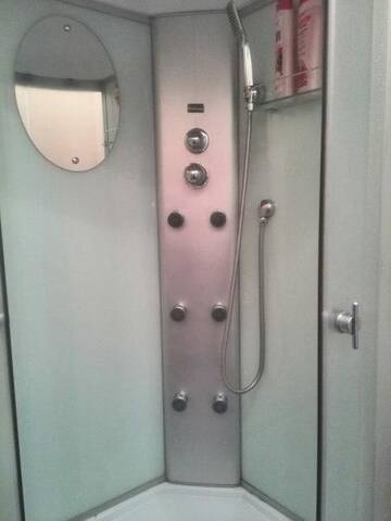 Фото номера Апартаменты с балконом Апартаменты Apartment Na Kamsamolskoy г. Барановичи 6